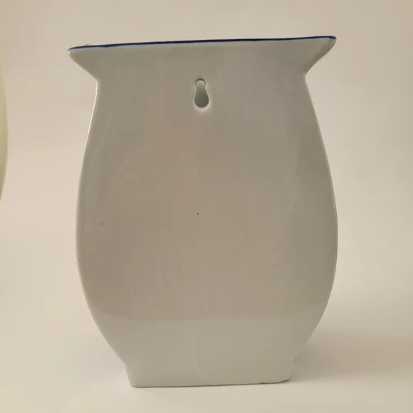 Formalities By Braum Bros. Blue & White Porcelain Floral Wall Pocket Vase Vessel - Picture 3 of 10